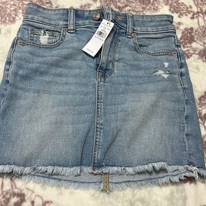 New American eagle jean  mini skirt ,size 000 regular .